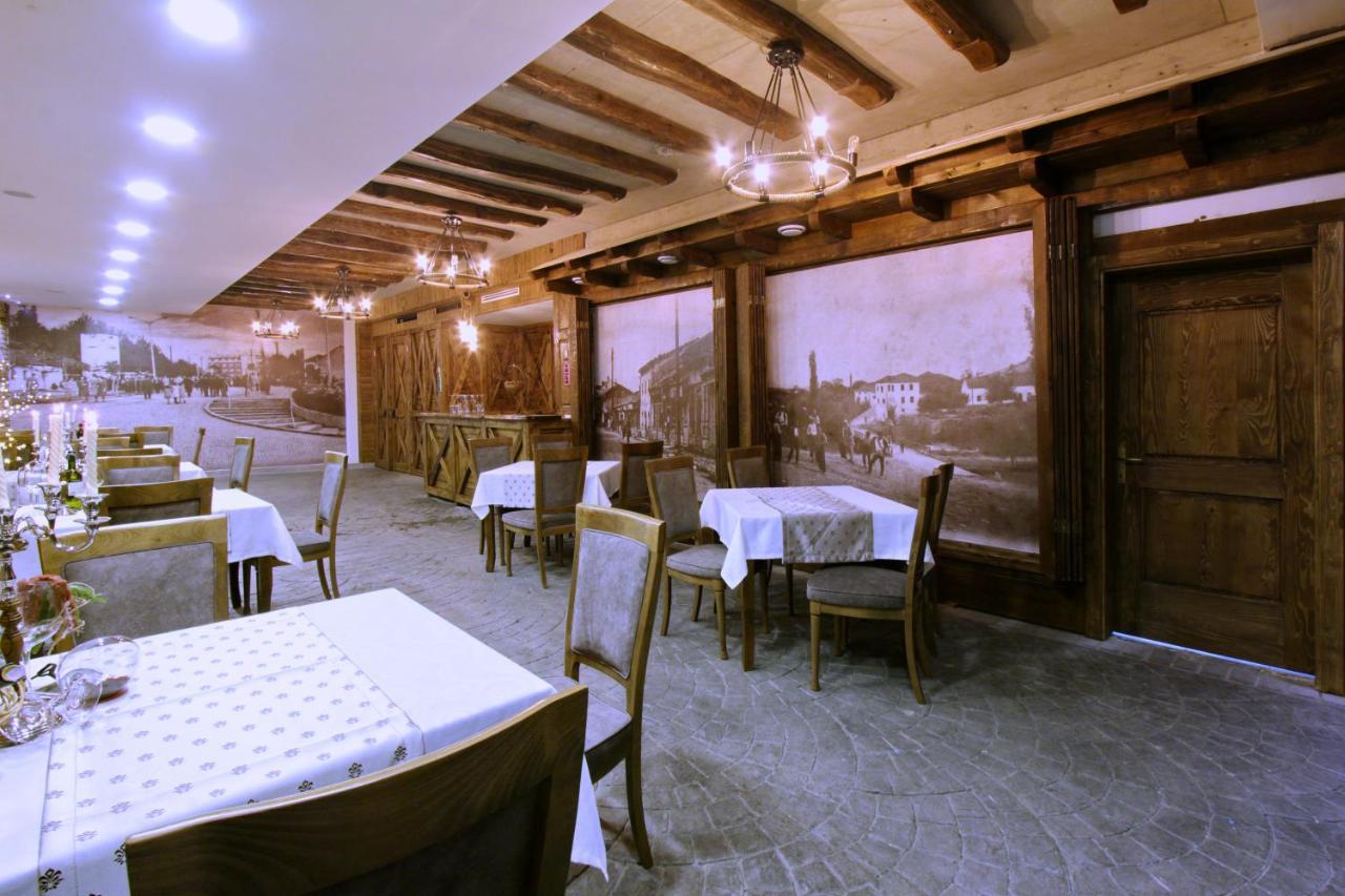 Gjakova Hotel Happy מראה חיצוני תמונה