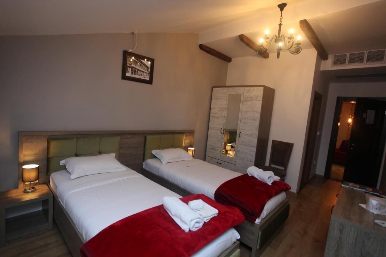 Gjakova Hotel Happy מראה חיצוני תמונה