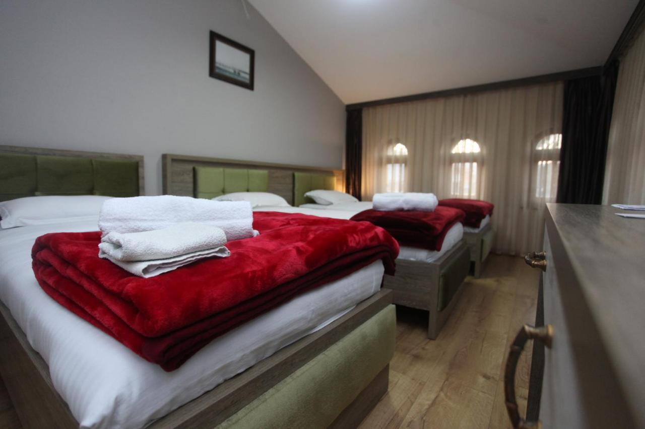Gjakova Hotel Happy מראה חיצוני תמונה