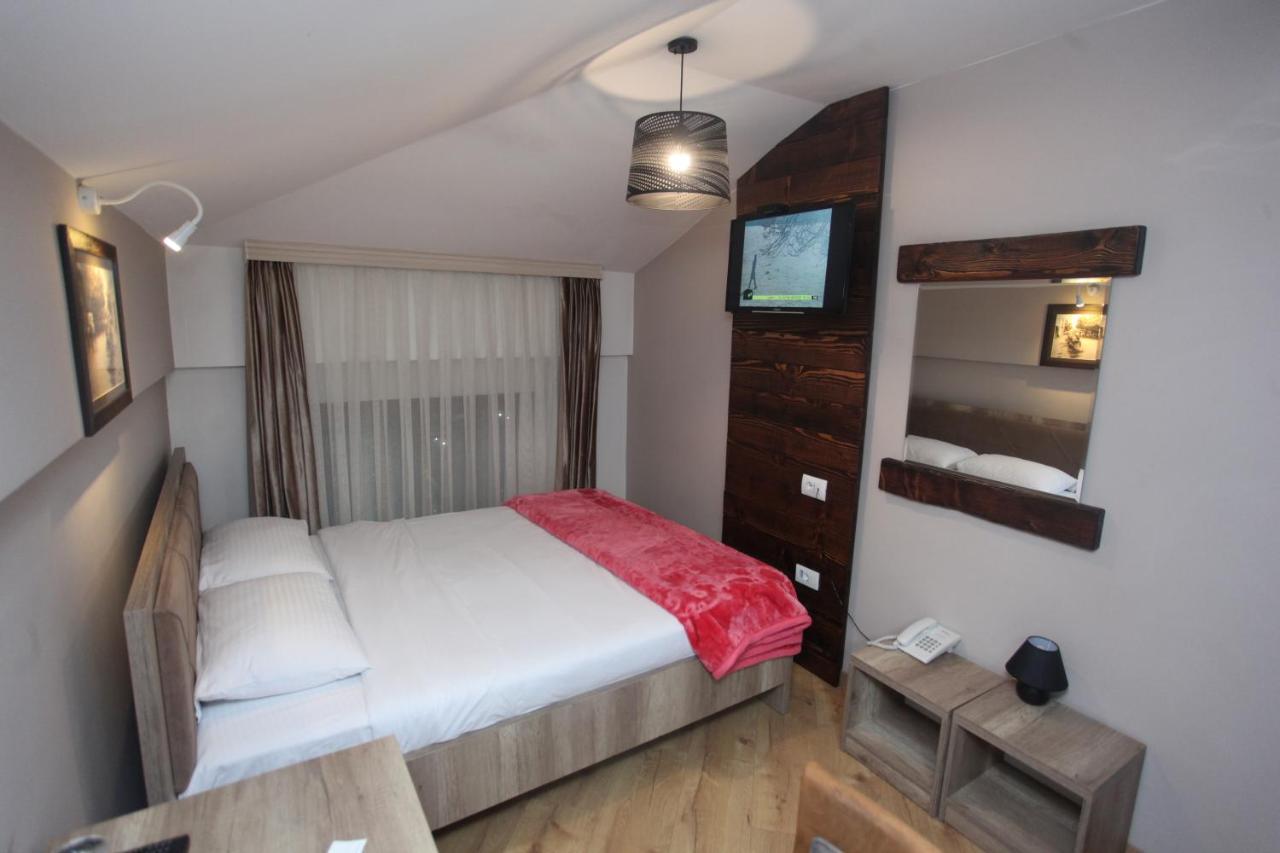 Gjakova Hotel Happy מראה חיצוני תמונה