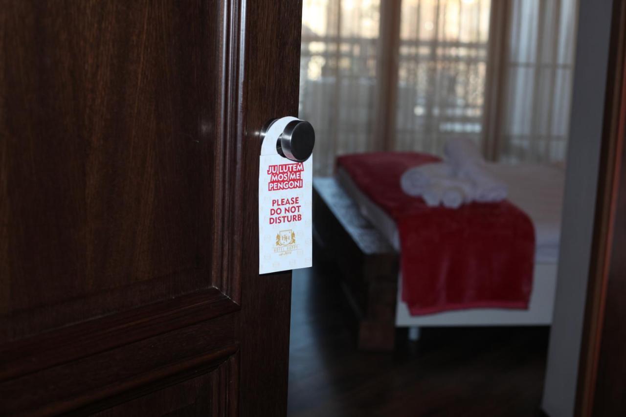 Gjakova Hotel Happy מראה חיצוני תמונה