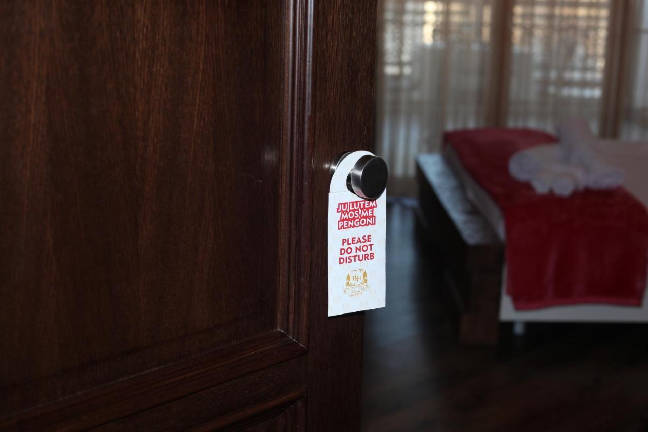 Gjakova Hotel Happy מראה חיצוני תמונה